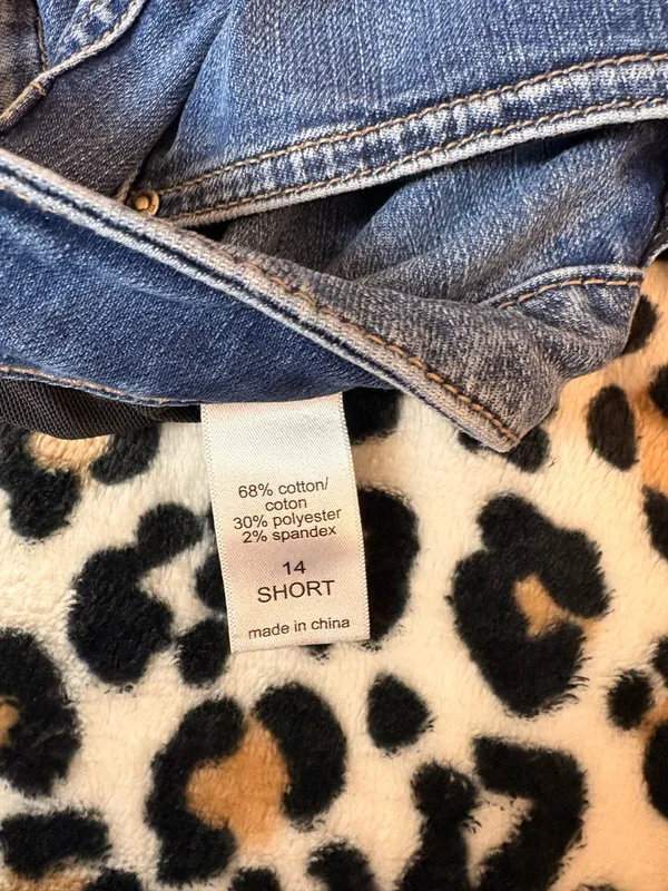 Maurice’s Everflex High-waisted, straight-leg blue jeans - Image 5