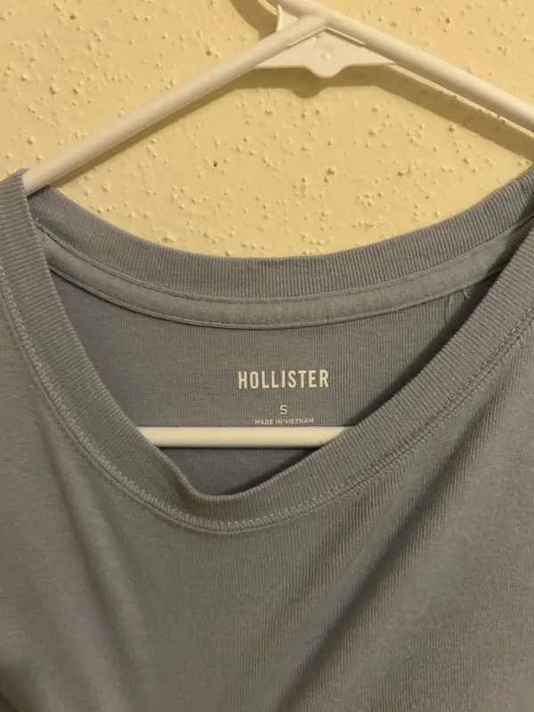 Hollister Crop Top - Image 2
