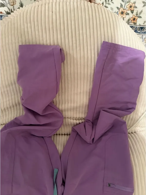 FIGS Yola Scrub Pants High-Waisted - Image 3