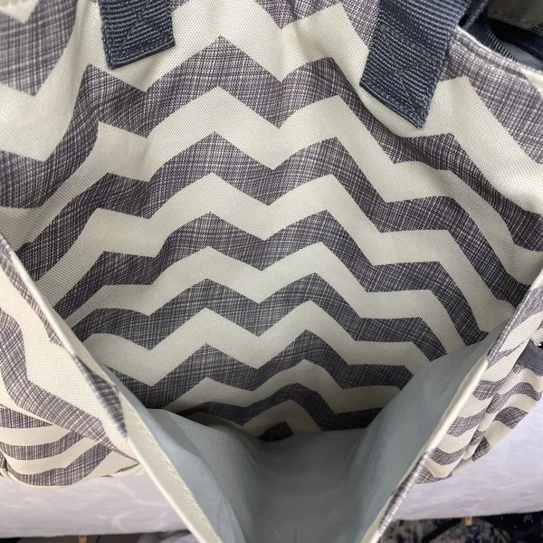 Skip Hop Duo Signature Carry All Diaper‎ Bag - Grey/White Chevron - Image 13