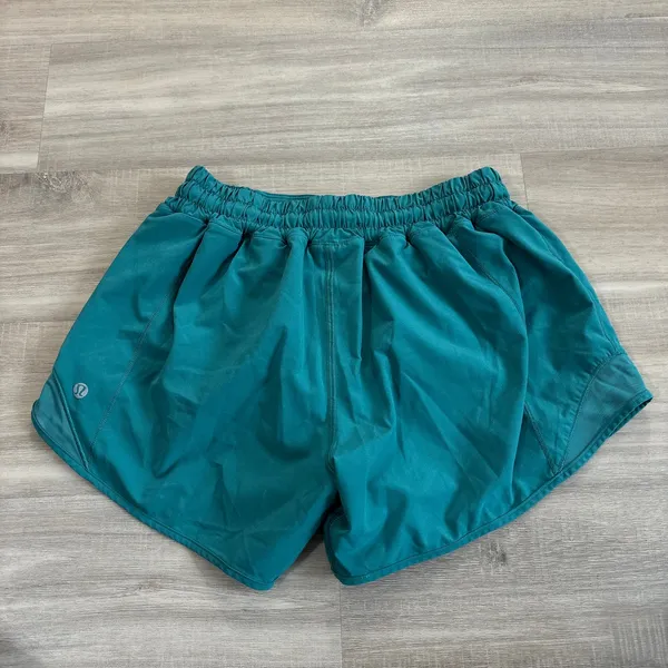 Lululemon Hotty Hot Low Rise Short 4" Teal Lagoon Women Size 6 - Image 3