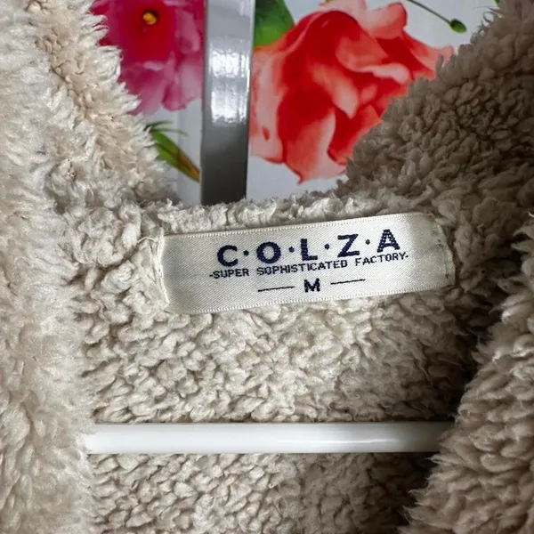 S196. Colza cream cable knit cardigan with toggle buttons. Size M - Image 2