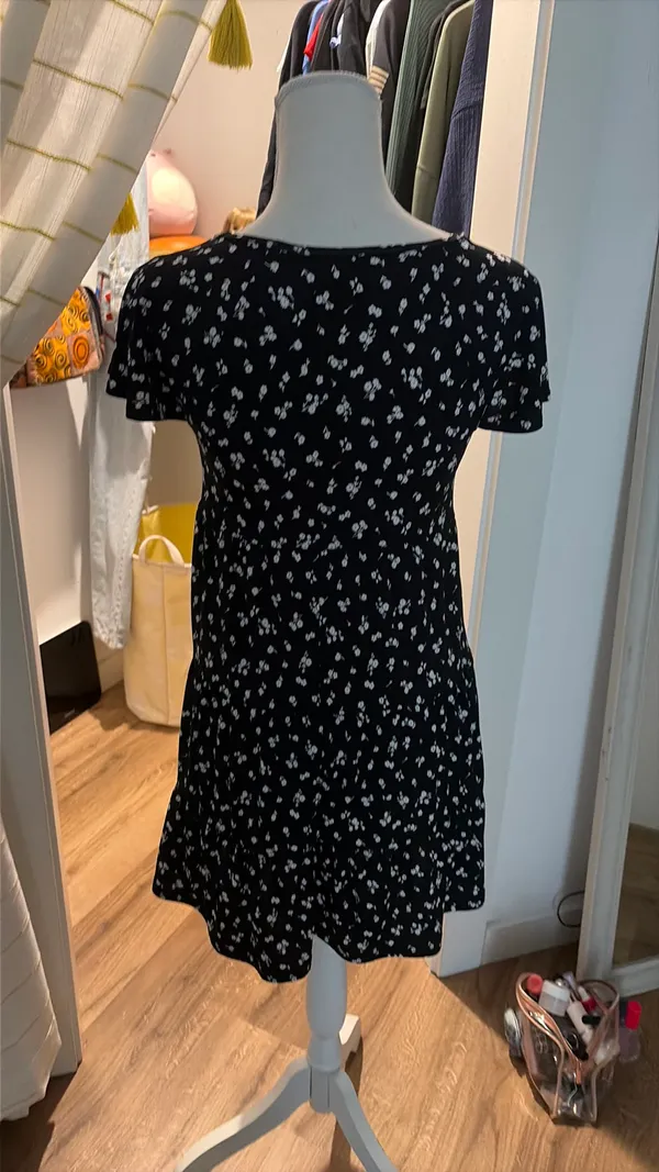 Aeropostale Black Floral Dress Small - Image 2