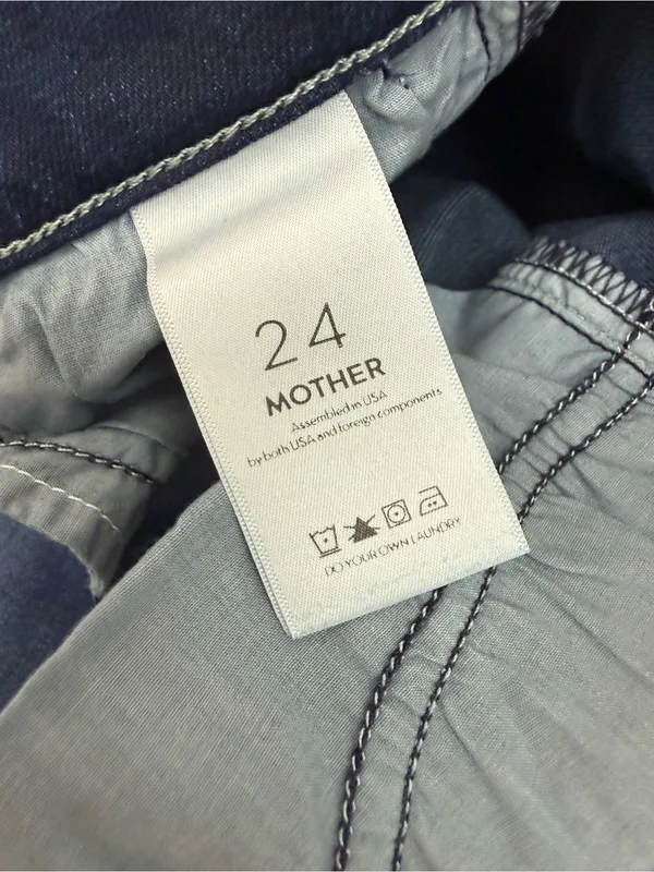Mother Denim The Outsider Crop Flare Jeans: Two Strangers Ride On The Subway - Image 15