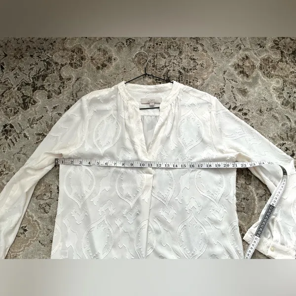 Elegant LOFT blouse🌷🌷 - Image 7