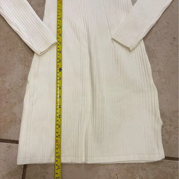 Hollister knit long sleeve mini dress in cream medium - Image 7