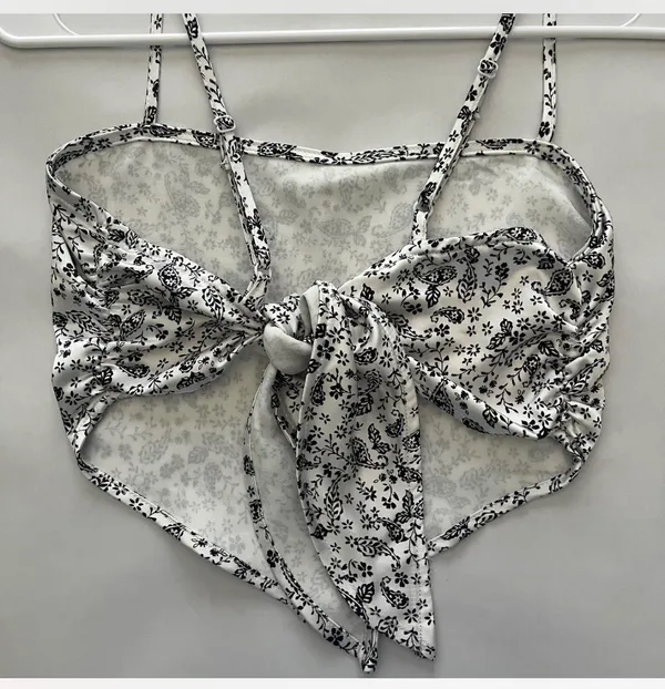 Kendall & Kylie Scarf Top  - Image 2