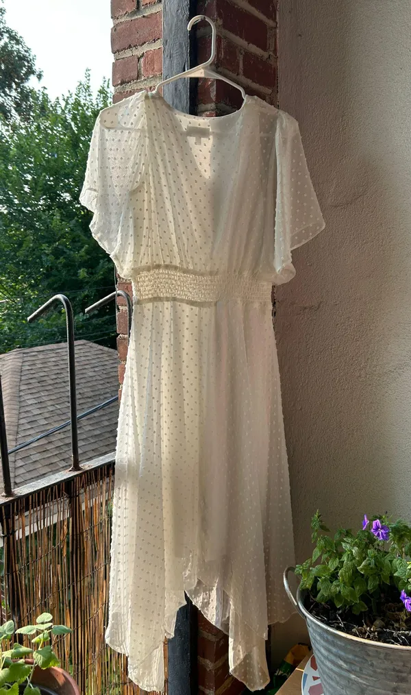 White Dress Size S petite - Image 5