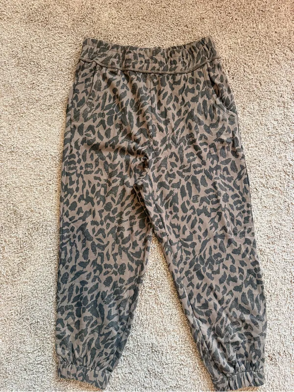 NWT Pistola Leopard Print Jogger Sweatpants Women’s Elastic Waist size large - Image 4