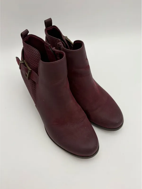 Baretraps Women's Size 10 M Burgundy Ankle Boots Buckle Detail Dr Scholls Insole - Image 3