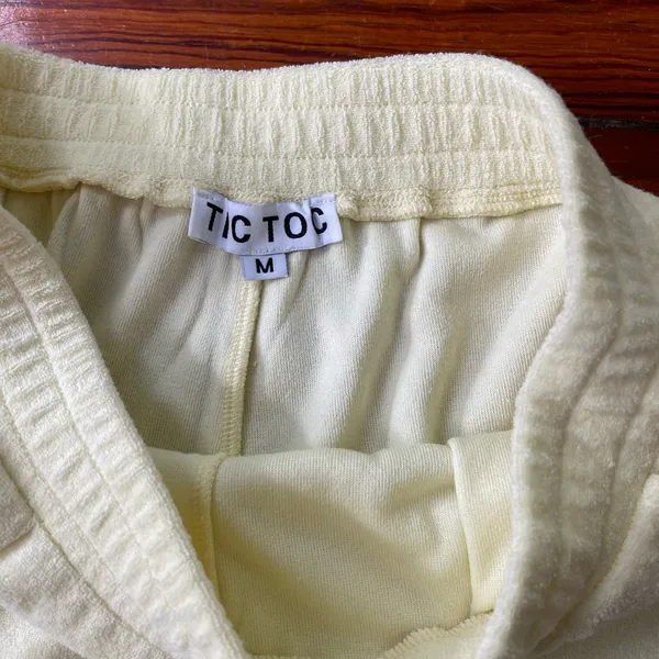 TicToc Butter Yellow Terrycloth Pull On Shorts Elastic Waist Pockets Sz M💚🍄 - Image 6