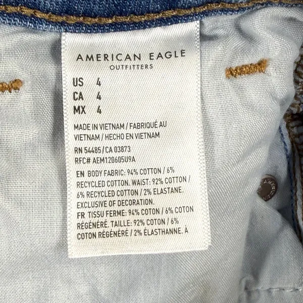 American Eagle Womens Size 4 Floral Embroidered Distressed Denim Mom‎ Shorts M - Image 3