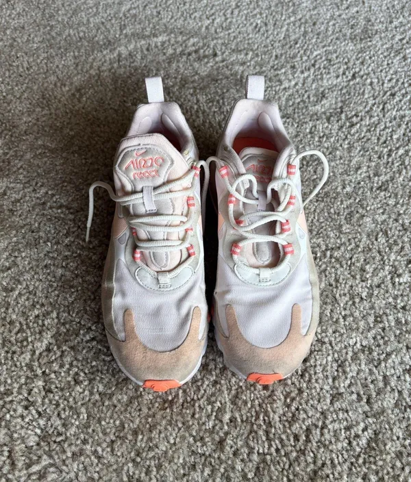 Nike Air 270 React Women’s Sneakers - Image 2