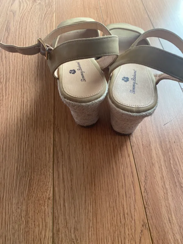 Tommy Bahama Sandals Shoes - Image 5