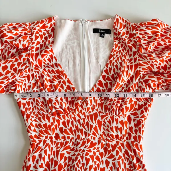 Lulus Love Is In The Flair Red Orange Heart Print Midi Dress Women’s Small NWT - Image 5
