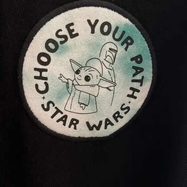 Baby Yoda Grogu Disney Spirit Jersey size large - Image 4