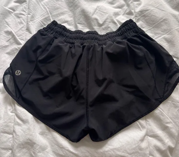 Black Hotty Hot Shorts Lululemon 2.5" - Image 2