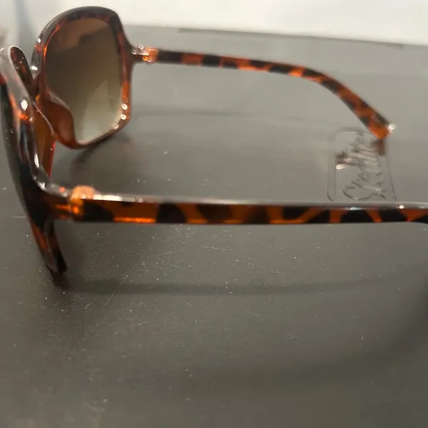 Tortoise Shell Sunglasses Brown - Image 2