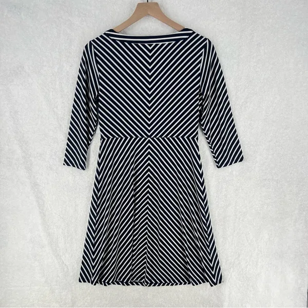 Roz & Ali Nautical Navy Blue White Striped Stretch Jersey Knit Keyhole‎ Dress - Image 2