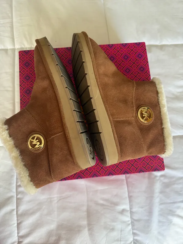 Michael Kors Boots Women’s 9 - Image 3