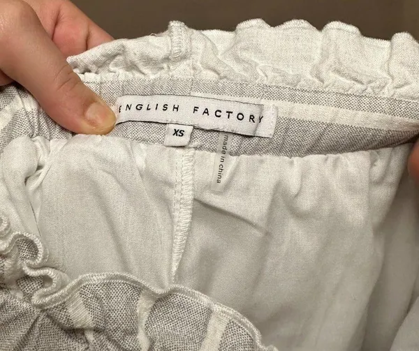 Gray Striped Ruffle Cropped Bell Bottom Linen Pants - XS - Image 10