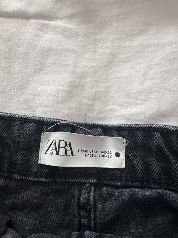 Black denim shorts - Image 3