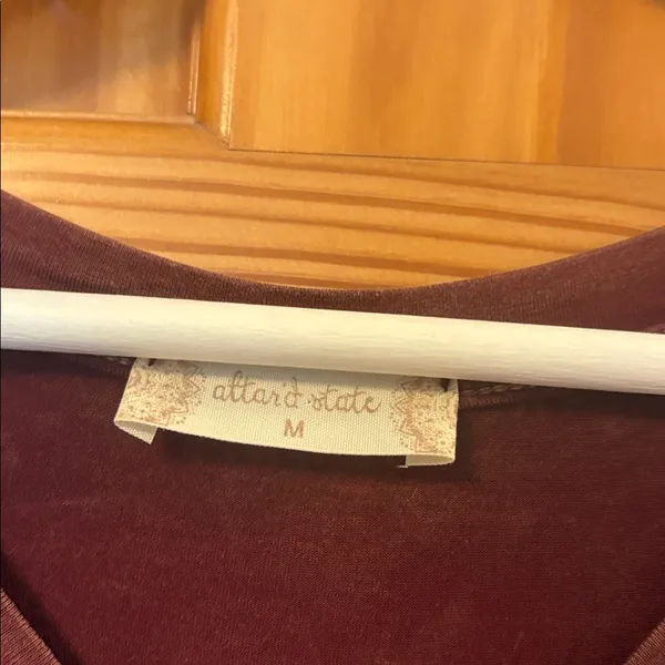 Altar'd State Size Medium Maroon Twist Front Top - Image 4