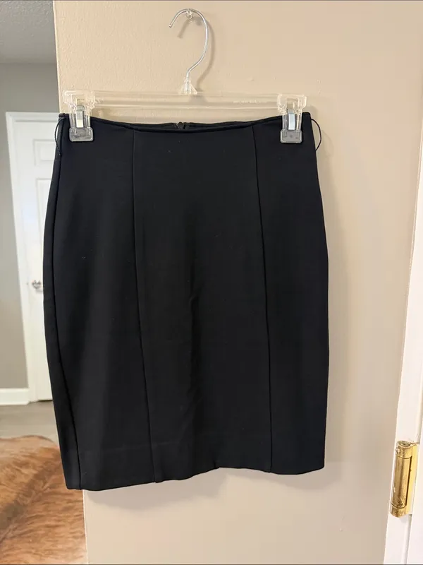 $195 Alice + Olivia mini pencil skirt in black size 2 - Image 2