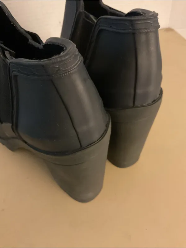 Hunter women dark gray rubber plychelsea waterwheel boots US 7 - Image 8