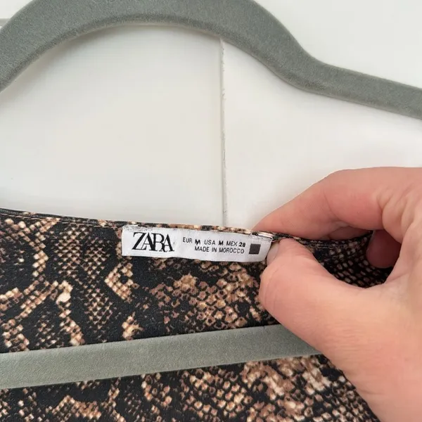 Snakeskin Print square neck Sleeveless Top Zara - Image 3