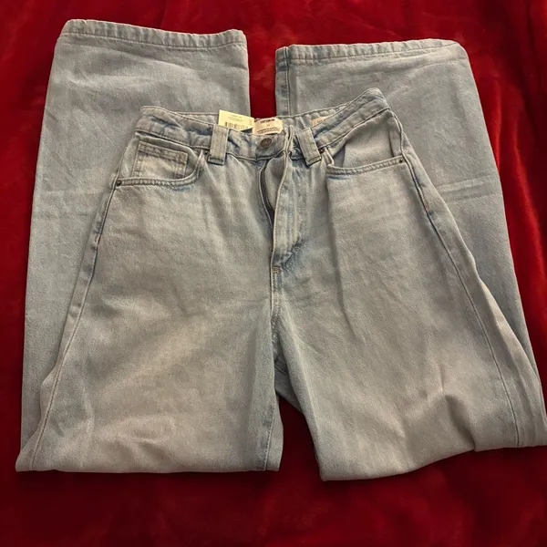 Cotton on low rise baggy jeans - Image 3
