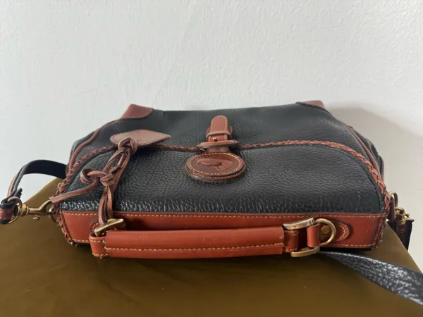 Vintage Dooney & Bourke Black pebble with brown Leather cross body bag - Image 3