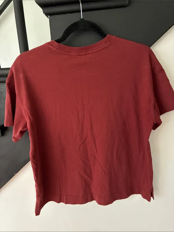Old Navy tee shirt - Image 2