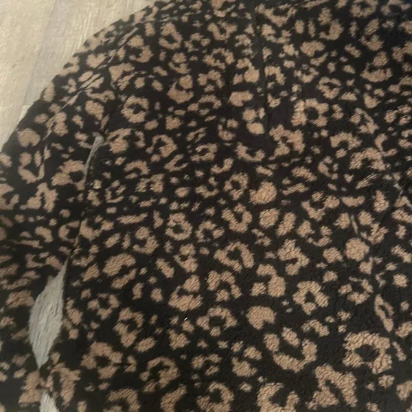 Koolaburra by Ugg animal print xs pullover‎ Black - Image 5