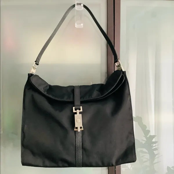 NICE GUCCI nylon bag 🌹🌹🌹 - Image 4