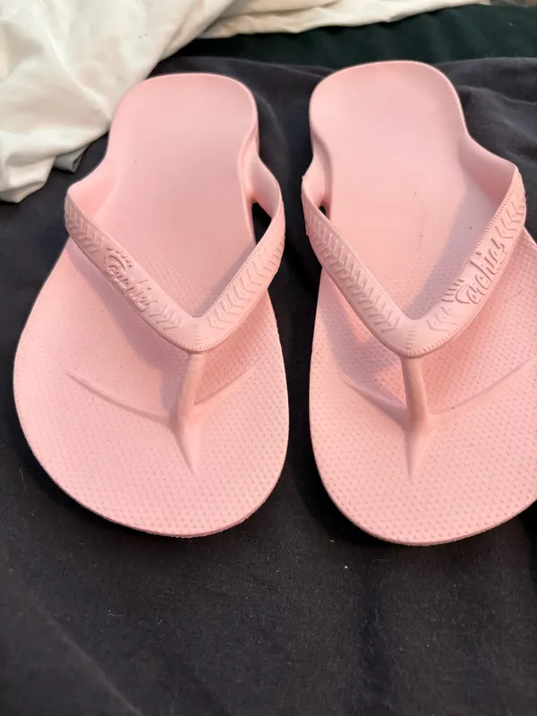 Pink Archie’s flip flops sandals Size 8.5 - Image 2