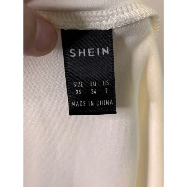 SHEIN Women’s Cowboys Graphic White Cropped Tee Size XS - Image 4