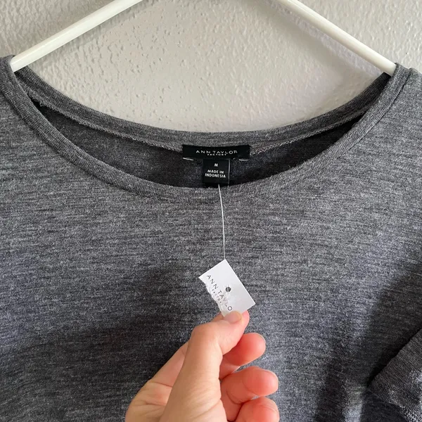 [Ann Taylor Factory] NWT Heather Gray Flutter Sleeve Long Sleeve Shirt - Image 4