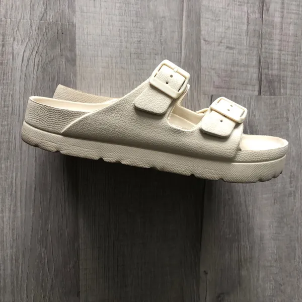 URB sandals . Cream . Size 9/10 Tan - Image 6