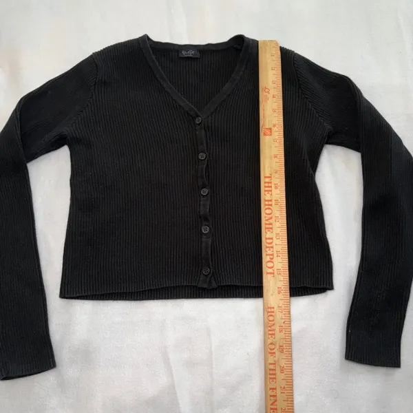 John Galt Brandy Melville Black Ribbed Button Front V-Neck Cardigan Cropped OS - Image 4