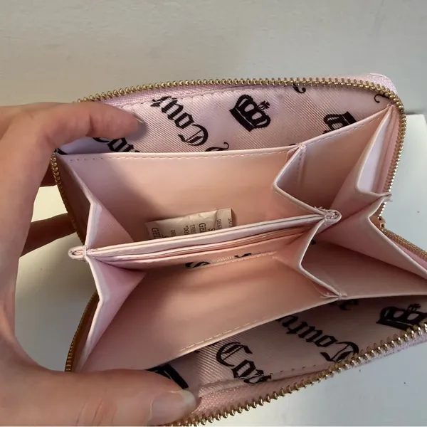 Juicy Couture light Pink logo zip wallet - Image 3