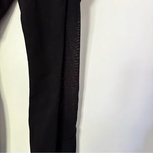 Lululemon Mesh Detail 7/8 Tights - Image 6