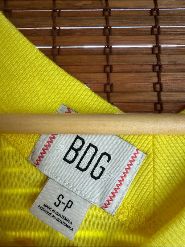 BDG Neon Yellow Ribbed V-Neck Cap Sleeve Top NWT S - Image 5