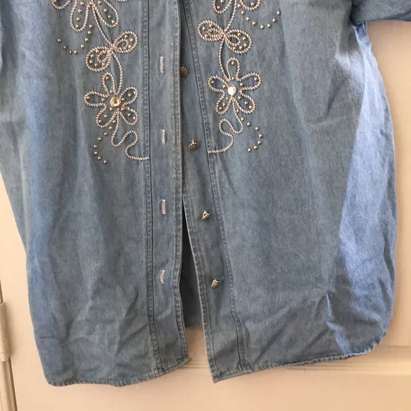 FINAL MARKDOWN Denim Oversized ladies embellished blouse large - Image 2