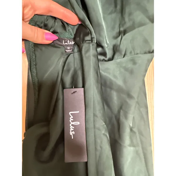 NWT Lulus Classic Elegance Green Satin Sleeveless Mock Neck Maxi Dress Size M - Image 5