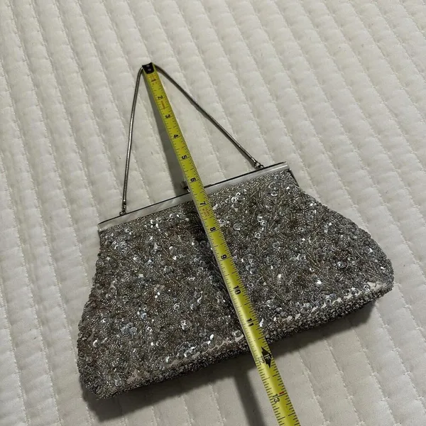 Women’s Beaded Bead Sequin Hand Bag Evening Purse Silver Tone - Needs TLC - Image 5