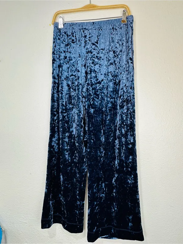 a new day Velvet Wide Leg Pants in Deep Navy - Image 4