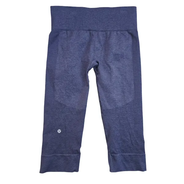 Lululemon Seamlessly Street Crop in Cadet Blue size 8‎ - Image 4