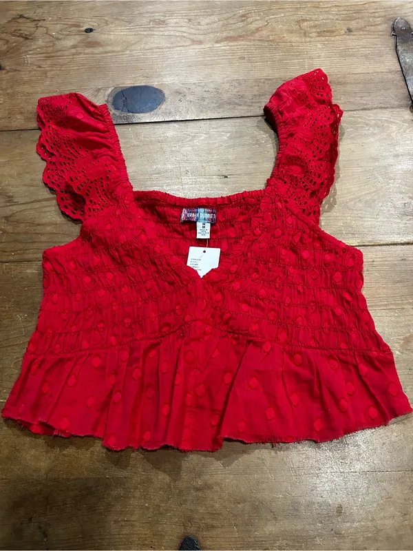 Urban Outfitters Red Ruffled Smocked V-Neck Crop Tank Size Medium - Image 5