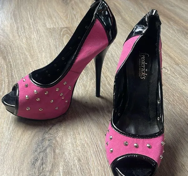 Fredrick’s of Hollywood Sexy Y/K Vintage Stiletto Heels - Image 3